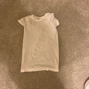 Lululemon t-shirt